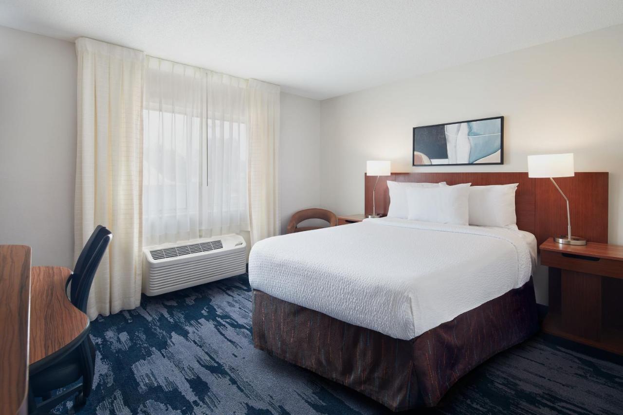 Fairfield Inn Гантсвілл Екстер'єр фото