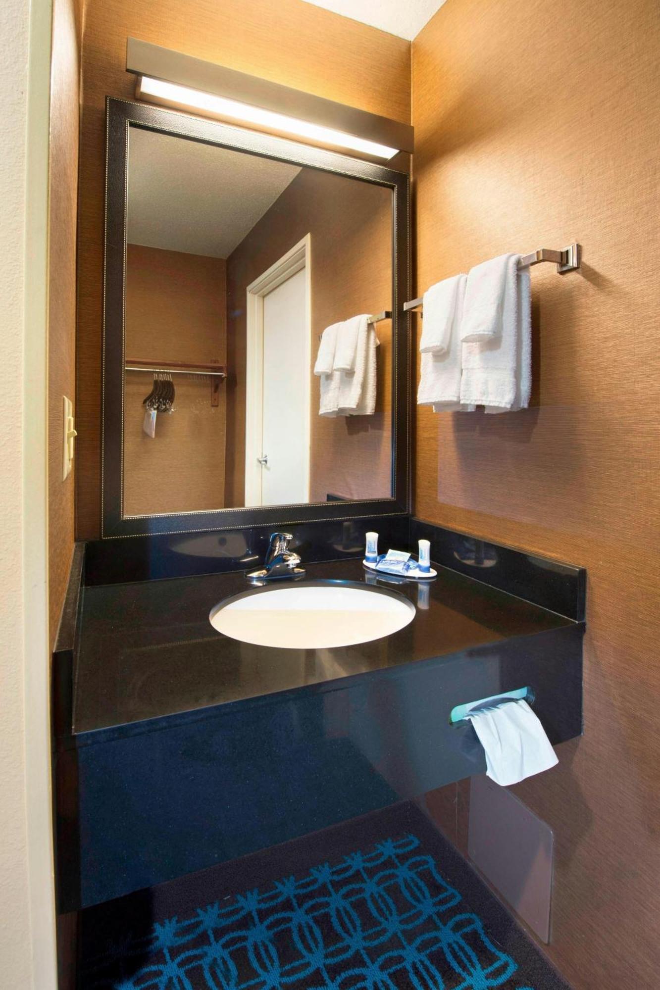 Fairfield Inn Гантсвілл Екстер'єр фото